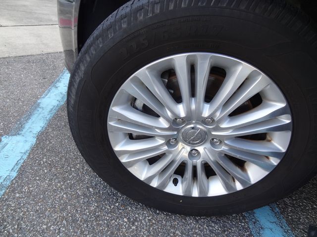 Thumbnail: 2013 Chrysler Town & Country - 5