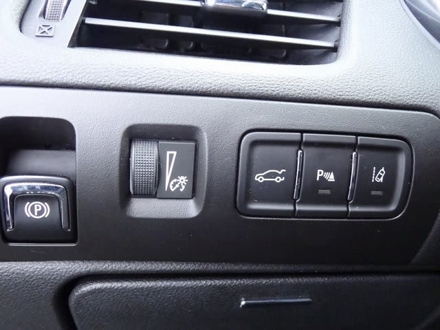 Thumbnail: 2016 Chevrolet Impala - 18