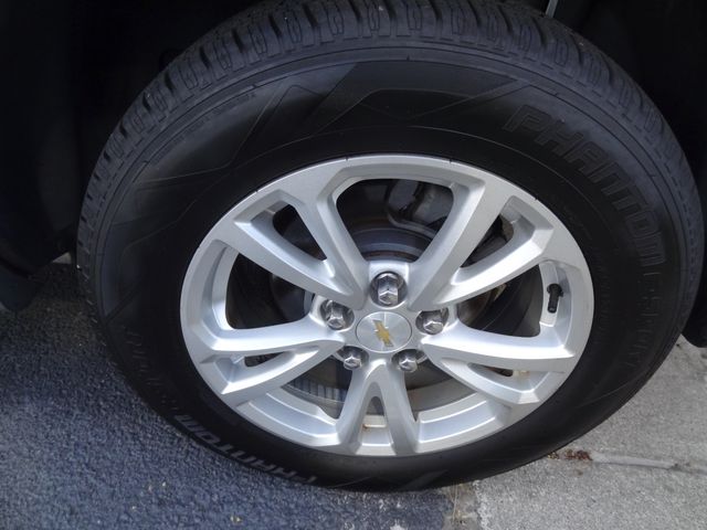 Thumbnail: 2017 Chevrolet Equinox - 6