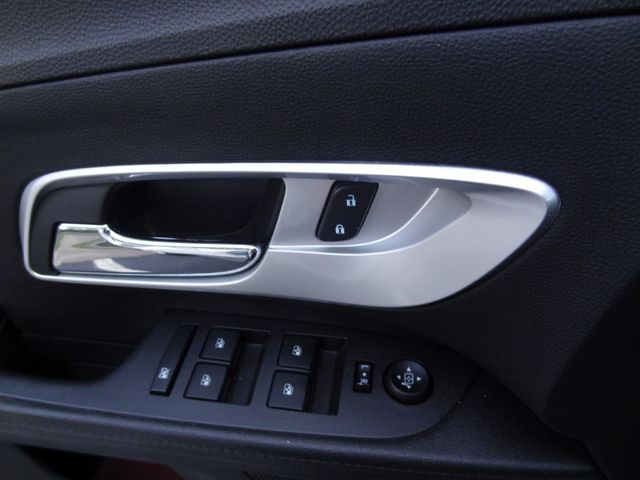 Thumbnail: 2017 Chevrolet Equinox - 16