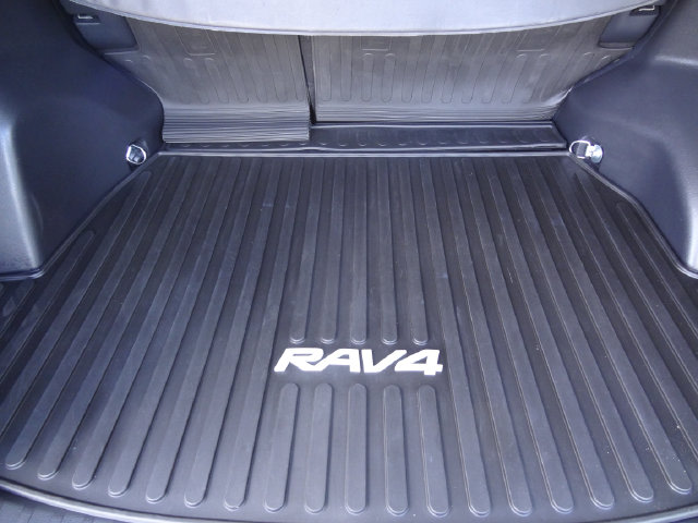Thumbnail: 2022 Toyota RAV4 - 6