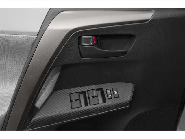 Thumbnail: 2015 Toyota RAV4 - 15