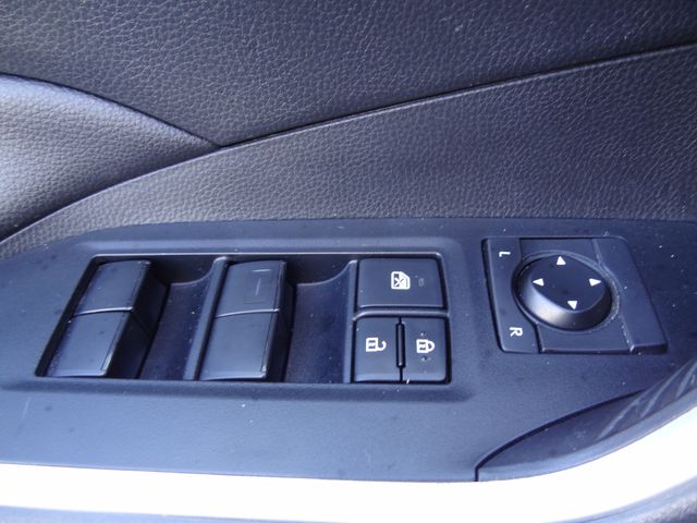 Thumbnail: 2019 Toyota RAV4 - 17