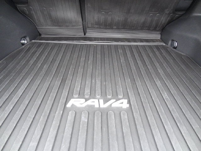 Thumbnail: 2023 Toyota RAV4 - 15