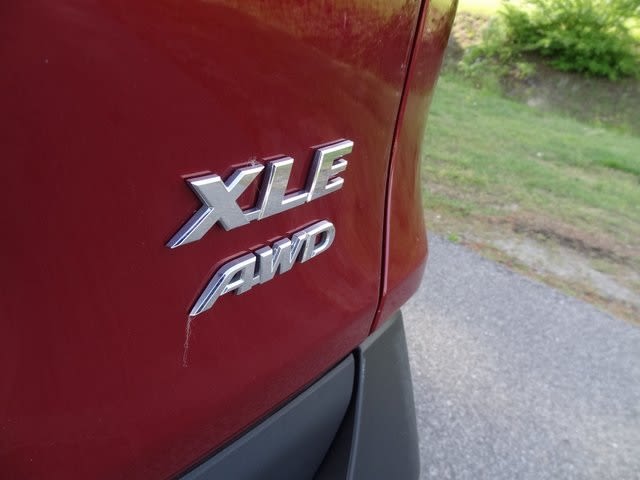 2023 Toyota RAV4 XLE 36