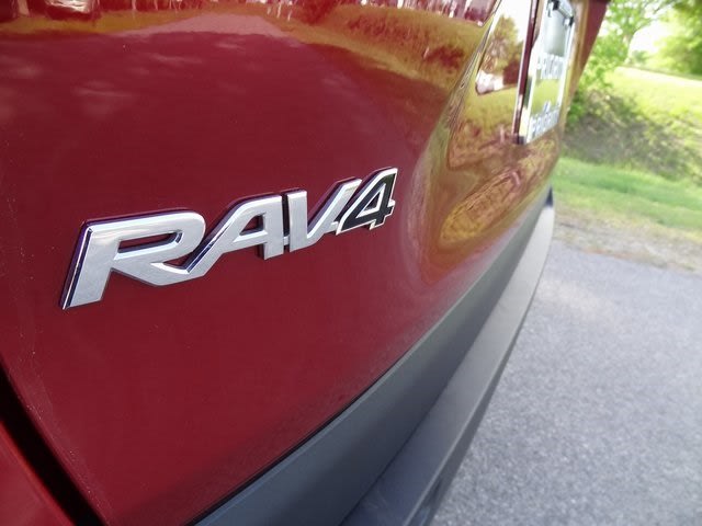 2023 Toyota RAV4 XLE 35