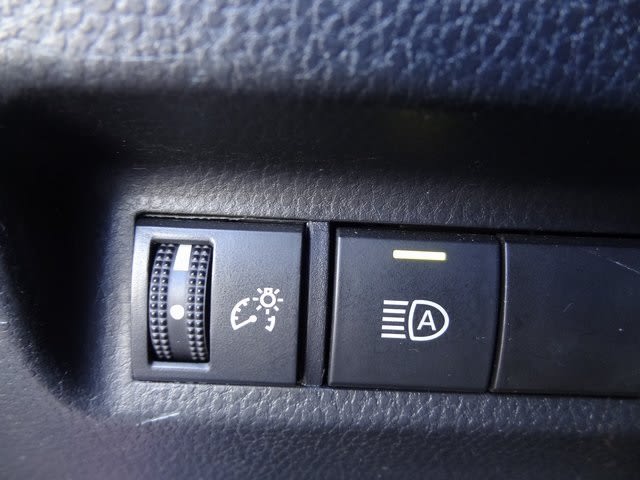 2023 Toyota RAV4 XLE 23
