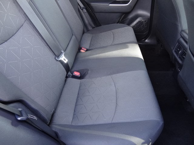 2023 Toyota RAV4 XLE 21