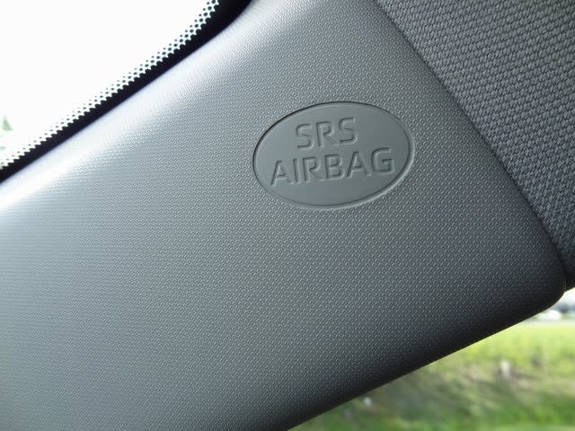 2023 Toyota RAV4 XLE 32