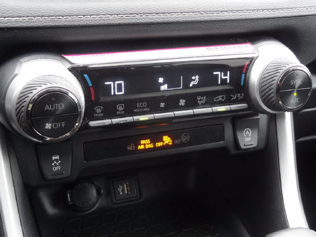 Thumbnail: 2024 Toyota RAV4 - 28