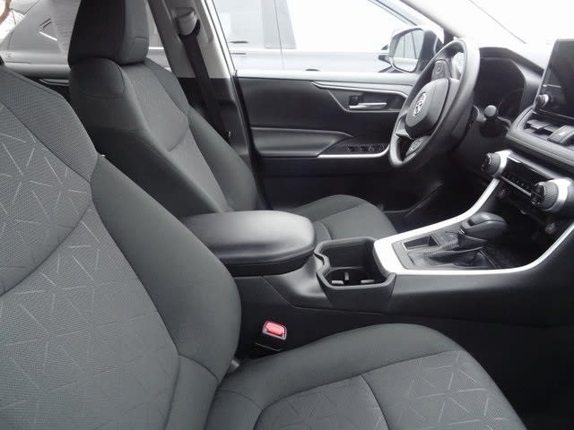 Thumbnail: 2023 Toyota RAV4 - 8