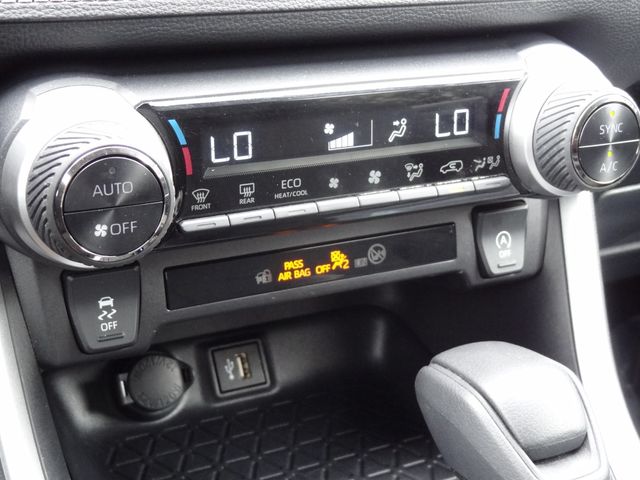 Thumbnail: 2025 Toyota RAV4 - 31