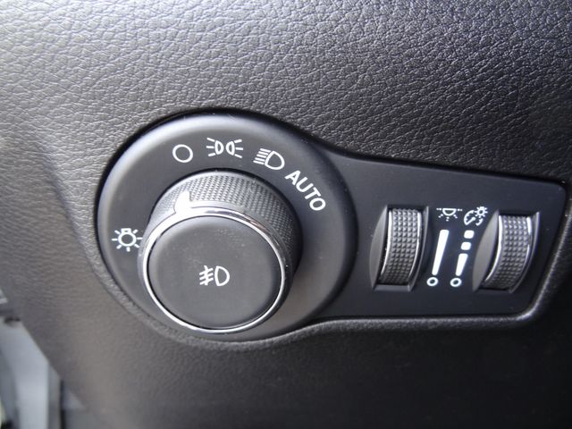 Thumbnail: 2022 Jeep Compass - 22