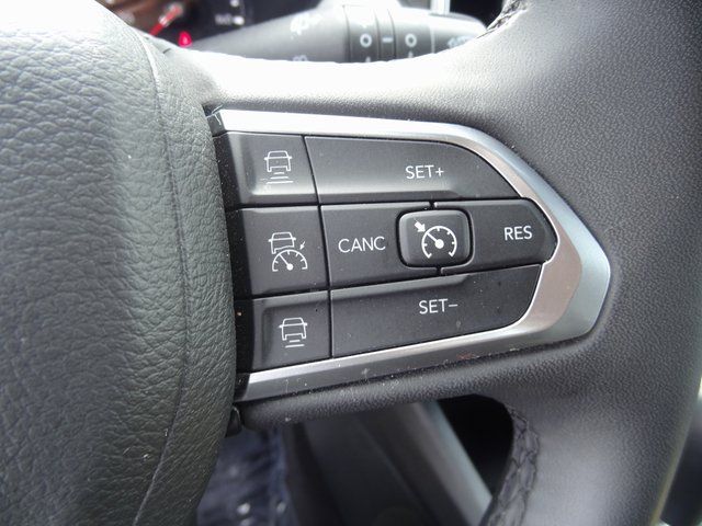 Thumbnail: 2023 Jeep Compass - 25