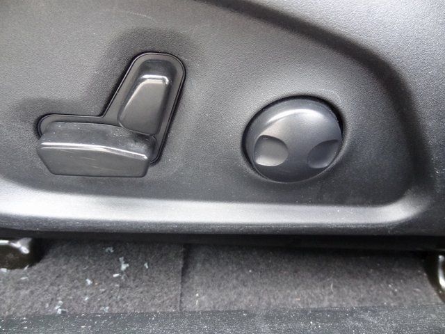 Thumbnail: 2023 Jeep Compass - 18