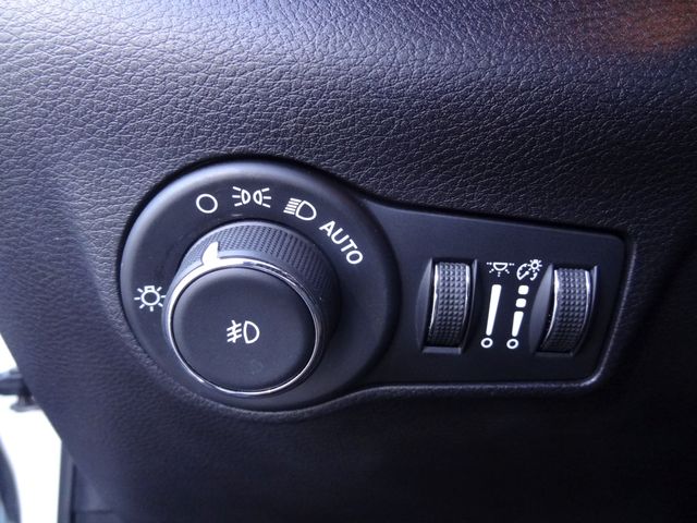 Thumbnail: 2025 Jeep Compass - 20