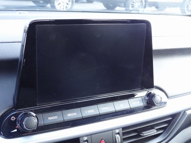 Thumbnail: 2023 Kia Forte - 9