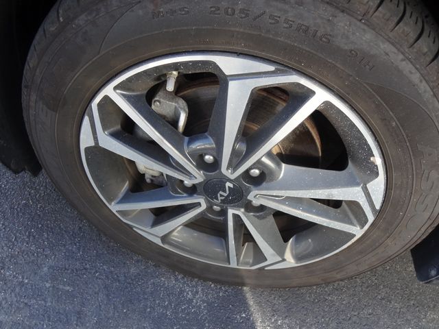 Thumbnail: 2024 Kia Forte - 13