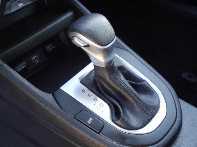 Thumbnail: 2023 Kia Forte - 10