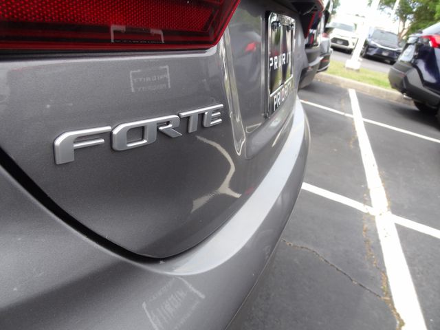 Thumbnail: 2023 Kia Forte - 4