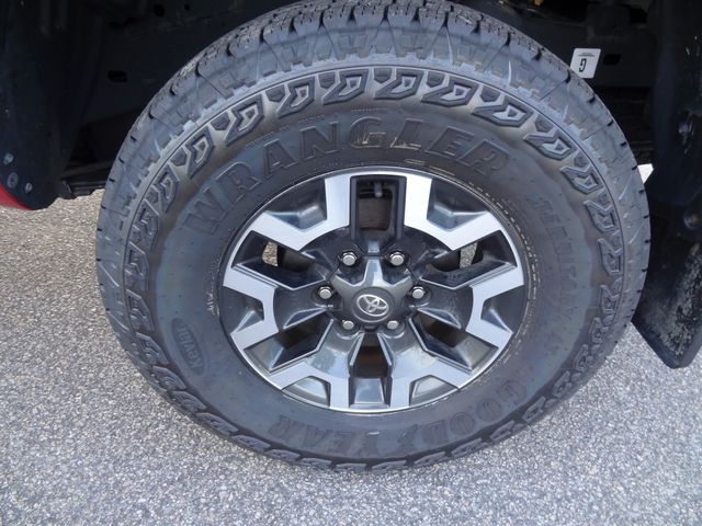 Thumbnail: 2021 Toyota Tacoma - 39