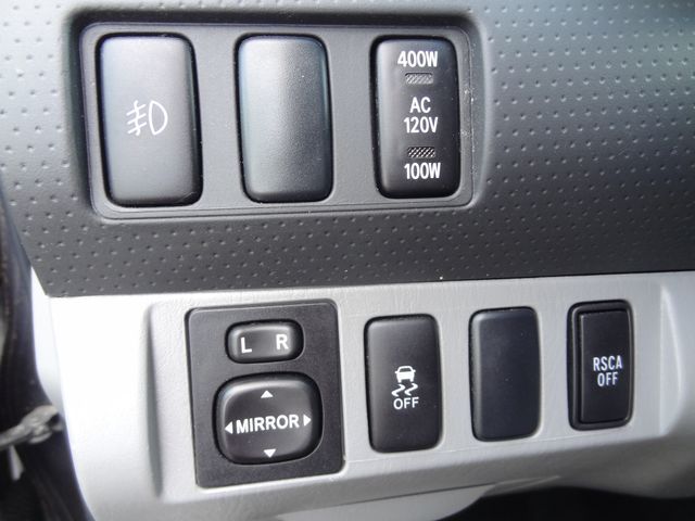 Thumbnail: 2012 Toyota Tacoma - 22