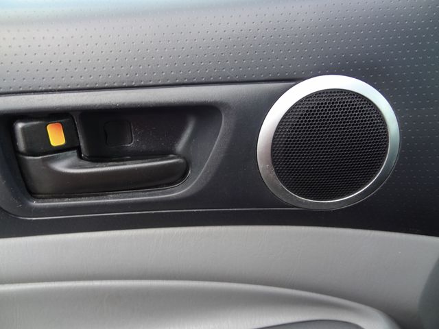Thumbnail: 2012 Toyota Tacoma - 17