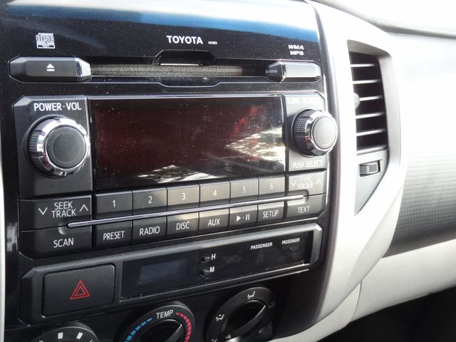 Thumbnail: 2012 Toyota Tacoma - 10