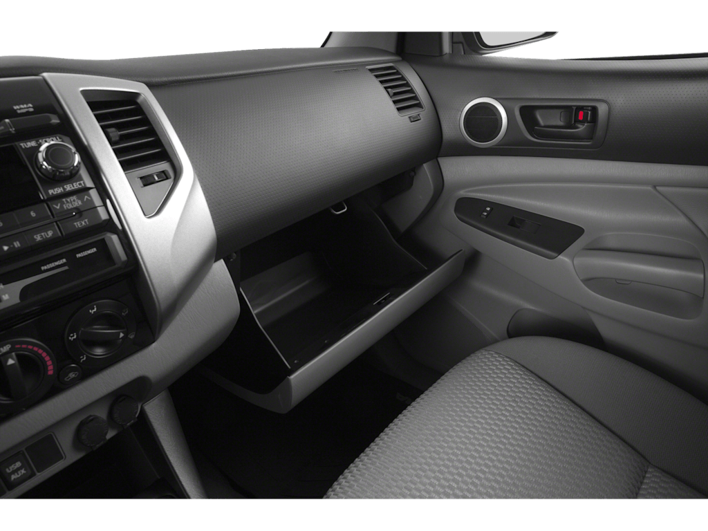 Thumbnail: 2015 Toyota Tacoma - 12