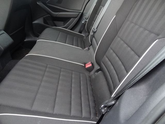 Thumbnail: 2023 Volkswagen Jetta - 9