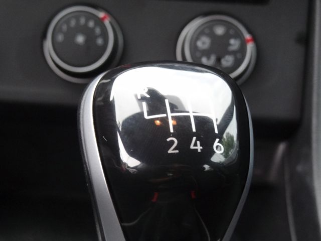 Thumbnail: 2023 Volkswagen Jetta - 16