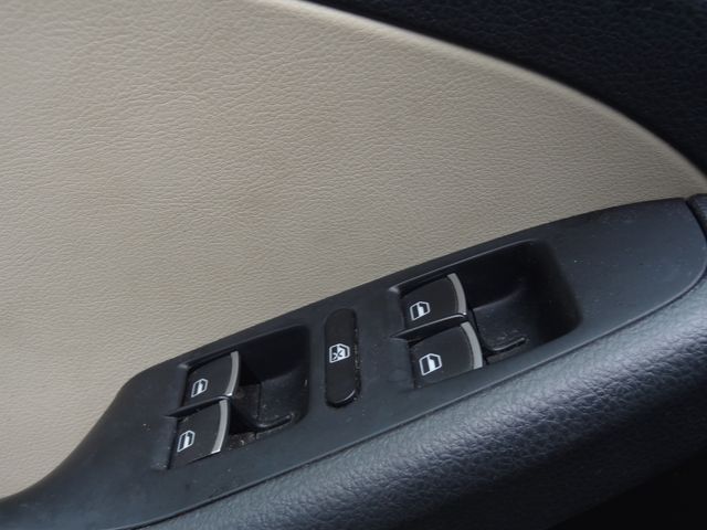 Thumbnail: 2014 Volkswagen Jetta - 15