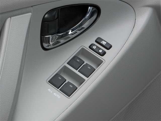 Thumbnail: 2011 Toyota Camry - 13