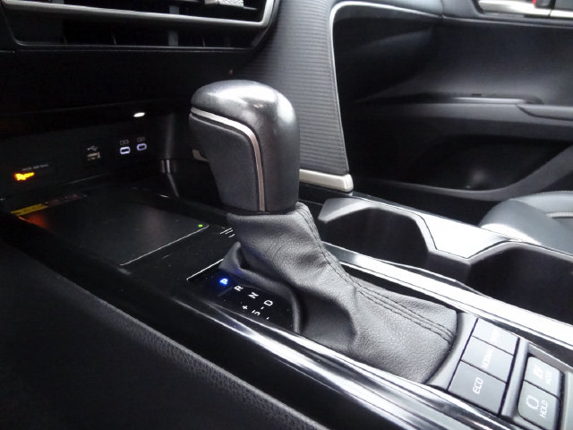 Thumbnail: 2025 Toyota Camry - 14
