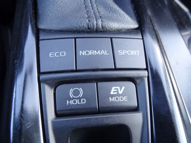 Thumbnail: 2025 Toyota Camry - 32