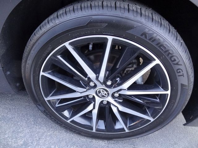 Thumbnail: 2021 Toyota Camry - 15