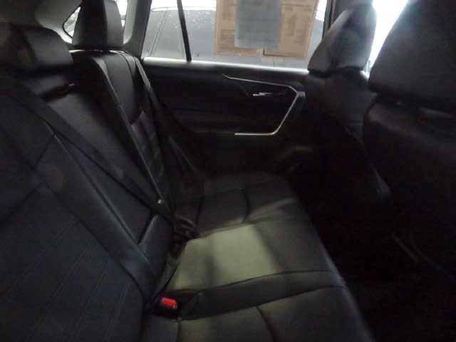 Thumbnail: 2022 Toyota RAV4 - 12