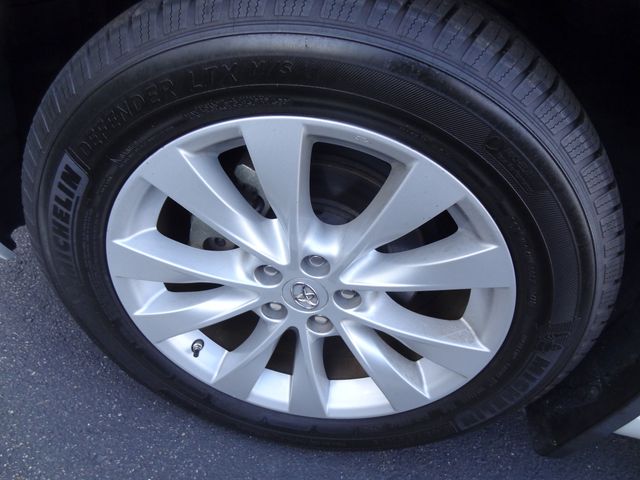 Thumbnail: 2013 Toyota Venza - 13