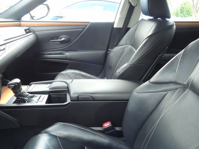 Thumbnail: 2020 Lexus ES - 7