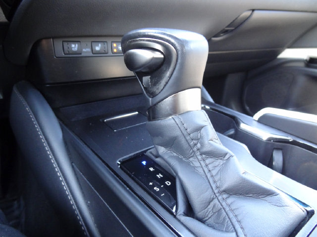 Thumbnail: 2024 Lexus ES - 14