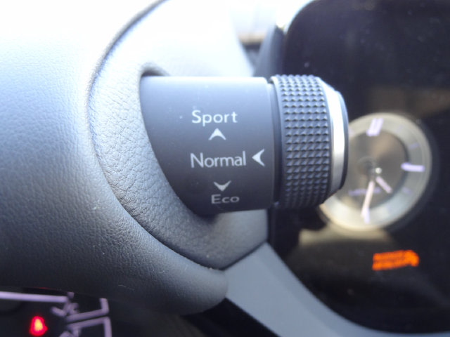Thumbnail: 2024 Lexus ES - 28