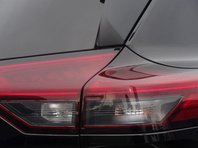 Thumbnail: 2023 Nissan Rogue - 18