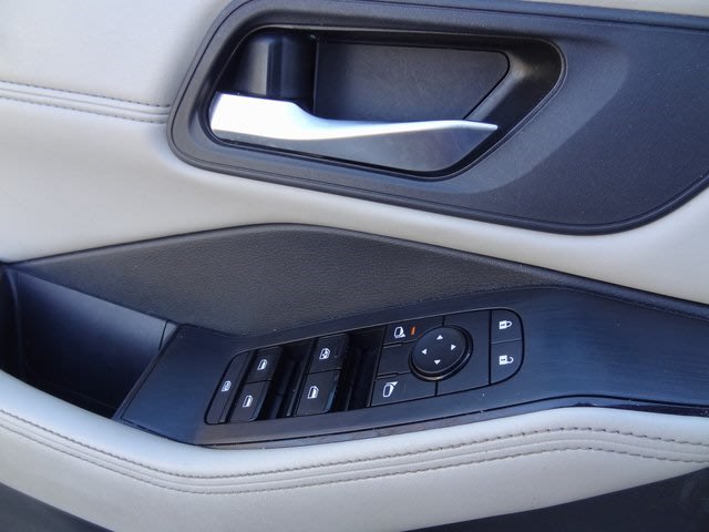 Thumbnail: 2022 Nissan Rogue - 16