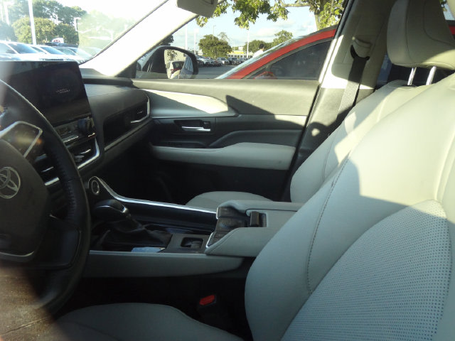 Thumbnail: 2024 Toyota Grand Highlander - 10