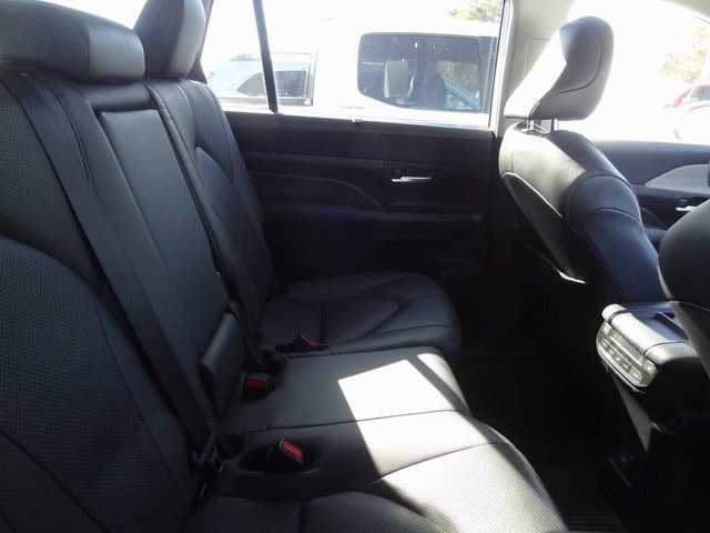 Thumbnail: 2024 Toyota Grand Highlander - 8