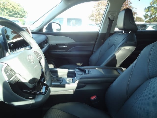 Thumbnail: 2024 Toyota Grand Highlander - 6