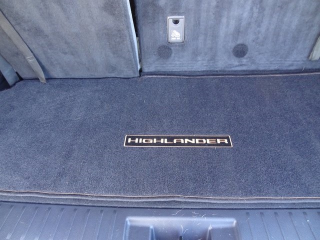 Thumbnail: 2023 Toyota Highlander - 22