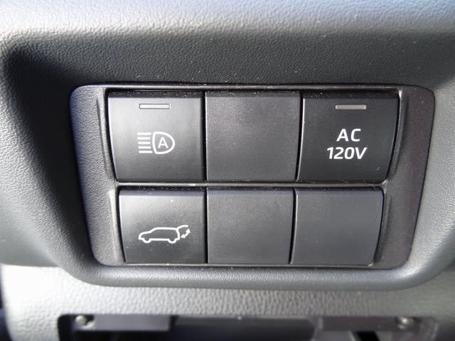 Thumbnail: 2023 Toyota Highlander - 10