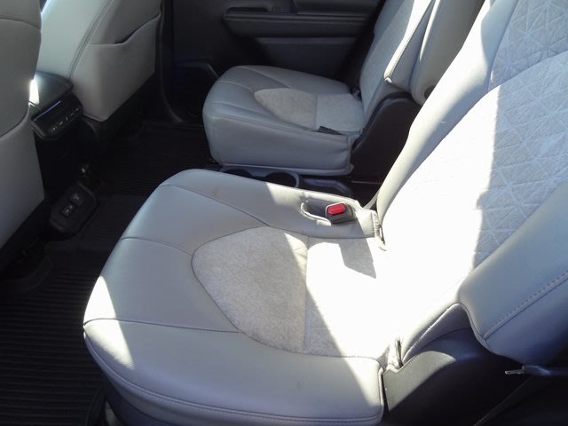 Thumbnail: 2023 Toyota Highlander - 7