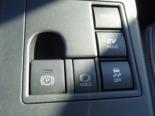 Thumbnail: 2023 Toyota Highlander - 17